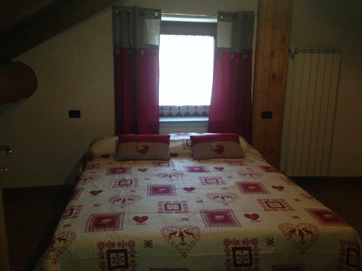 Maison Des Challant Challand Saint Victor Rom bilde